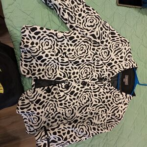 Liz Claiborne Black and White Patterned Blazer